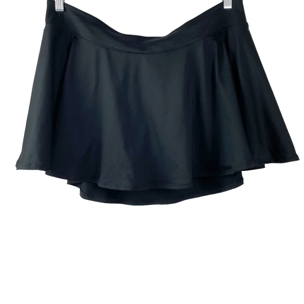 Nike Dri-Fit Baseline Tennis Skort in Black - Picture 2 of 8